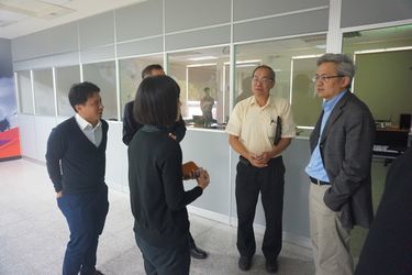 1070322虛擬實境在新媒體創作與教育文化之應用座談會貴賓參觀智崴中心圖片